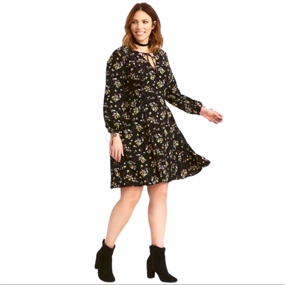 Torrid floral smocked waist boho lagenlook loose dress Sz 1